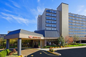 Гостиница Crowne Plaza Englewood, an IHG Hotel  Энглвуд